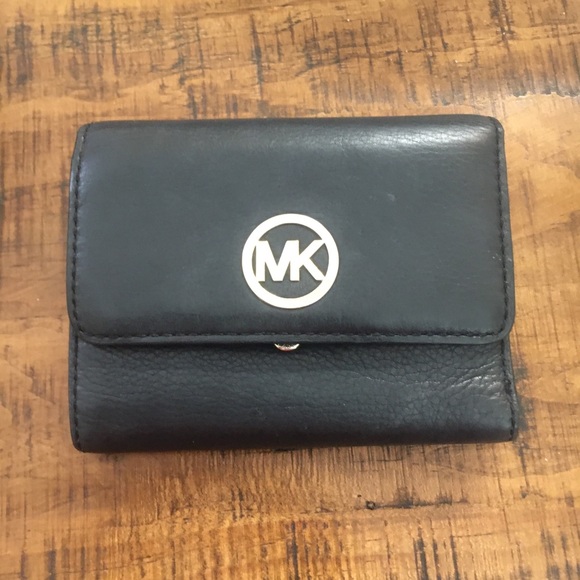 Michael Kors Handbags - Michael Kors tri-fold black leather wallet